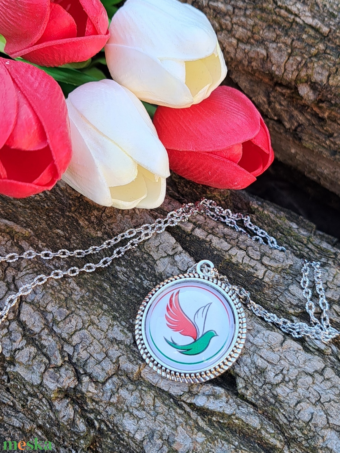 Nyaklánc békegalamb motivummal - ékszer - ékszerszett - Meska.hu