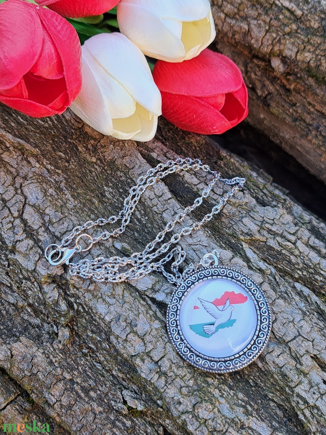Nyaklánc békegalamb motivummal - ékszer - ékszerszett - Meska.hu