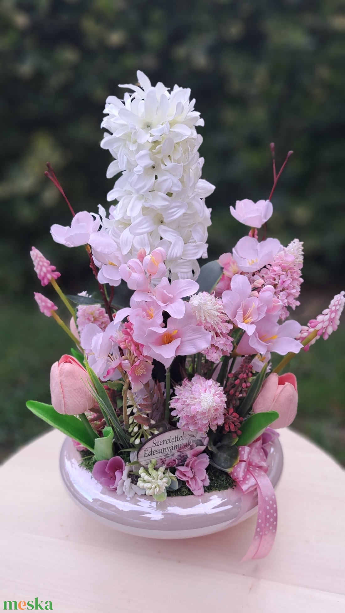 Virágos asztaldísz magasfényű keramia kaspóban - otthon & életmód - dekoráció - asztal és polc dekoráció - asztaldísz - Meska.hu