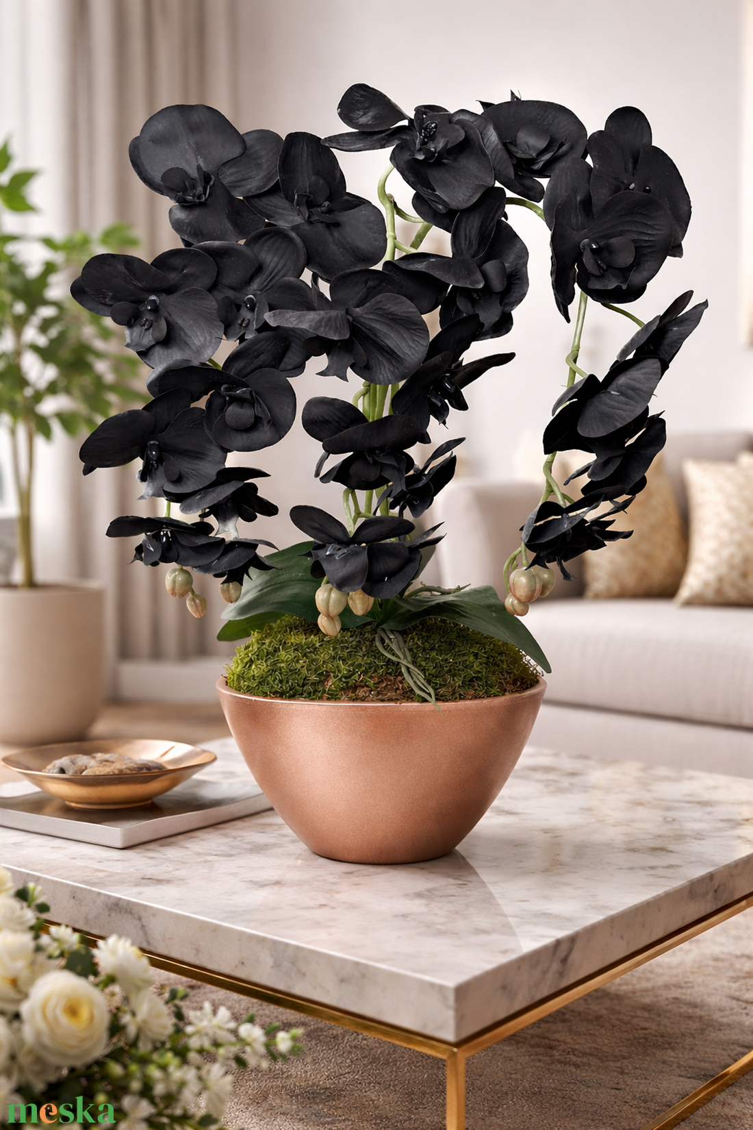 Élethű fekete orchidea asztaldísz rosegold kaspóban - otthon & életmód - virágdekoráció - virágdíszek - virágdísz kaspóban - Meska.hu