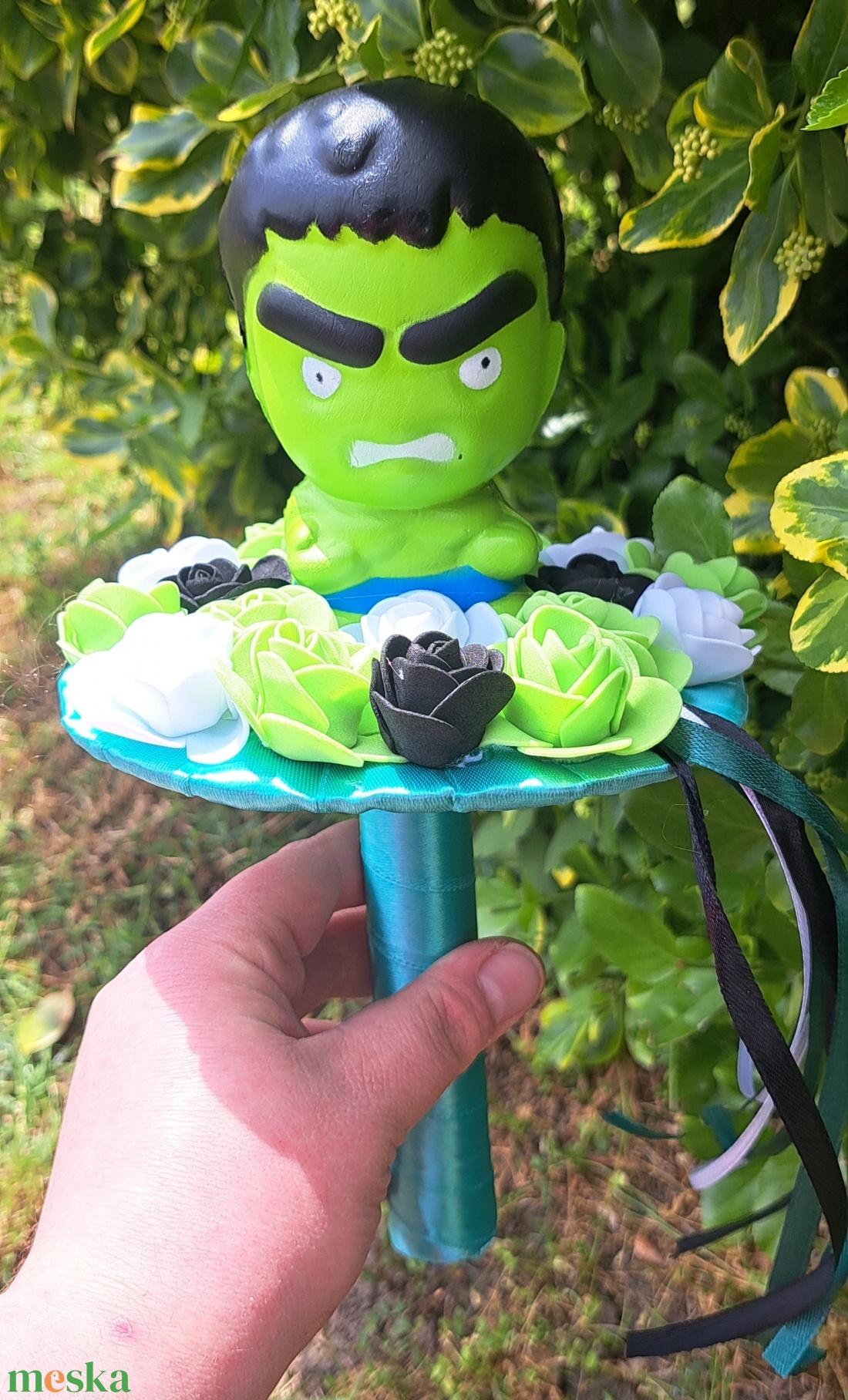 Hulk fiús ballagási csokor - otthon & életmód - virágdekoráció - virágok - virágcsokor - Meska.hu