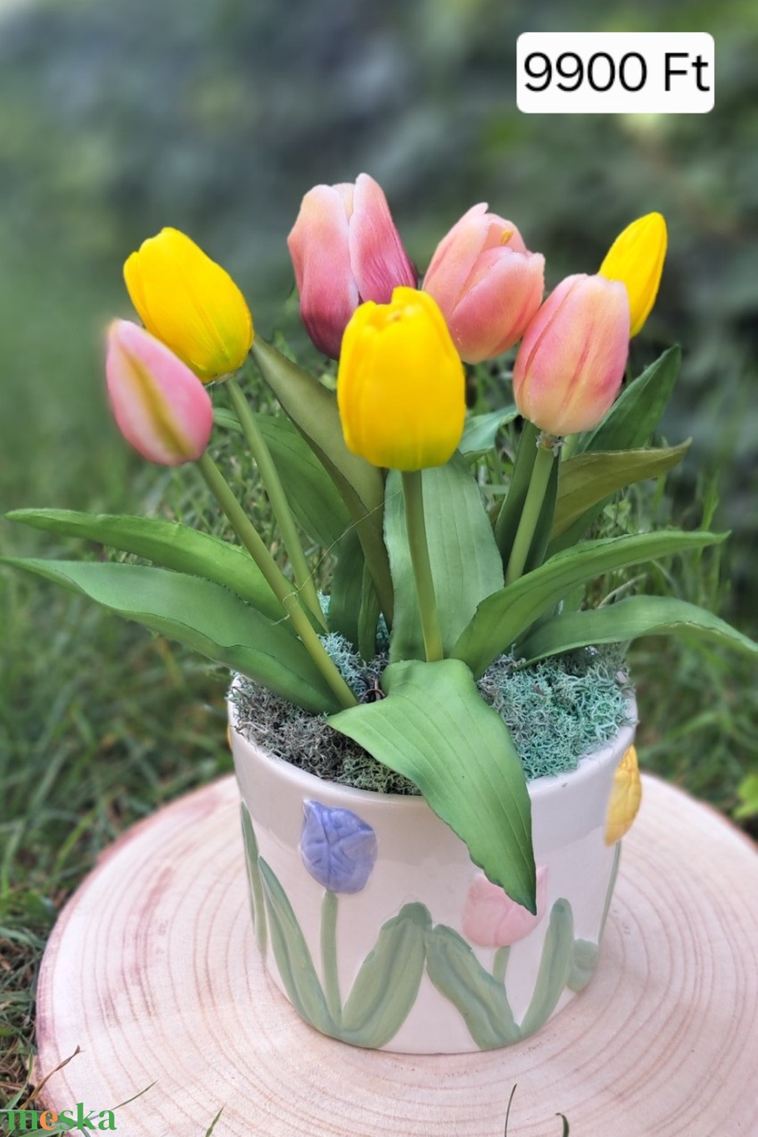 Élethű tulipános asztaldísz tulipános kaspóban  - otthon & életmód - virágdekoráció - virágdíszek - virágdísz kaspóban - Meska.hu
