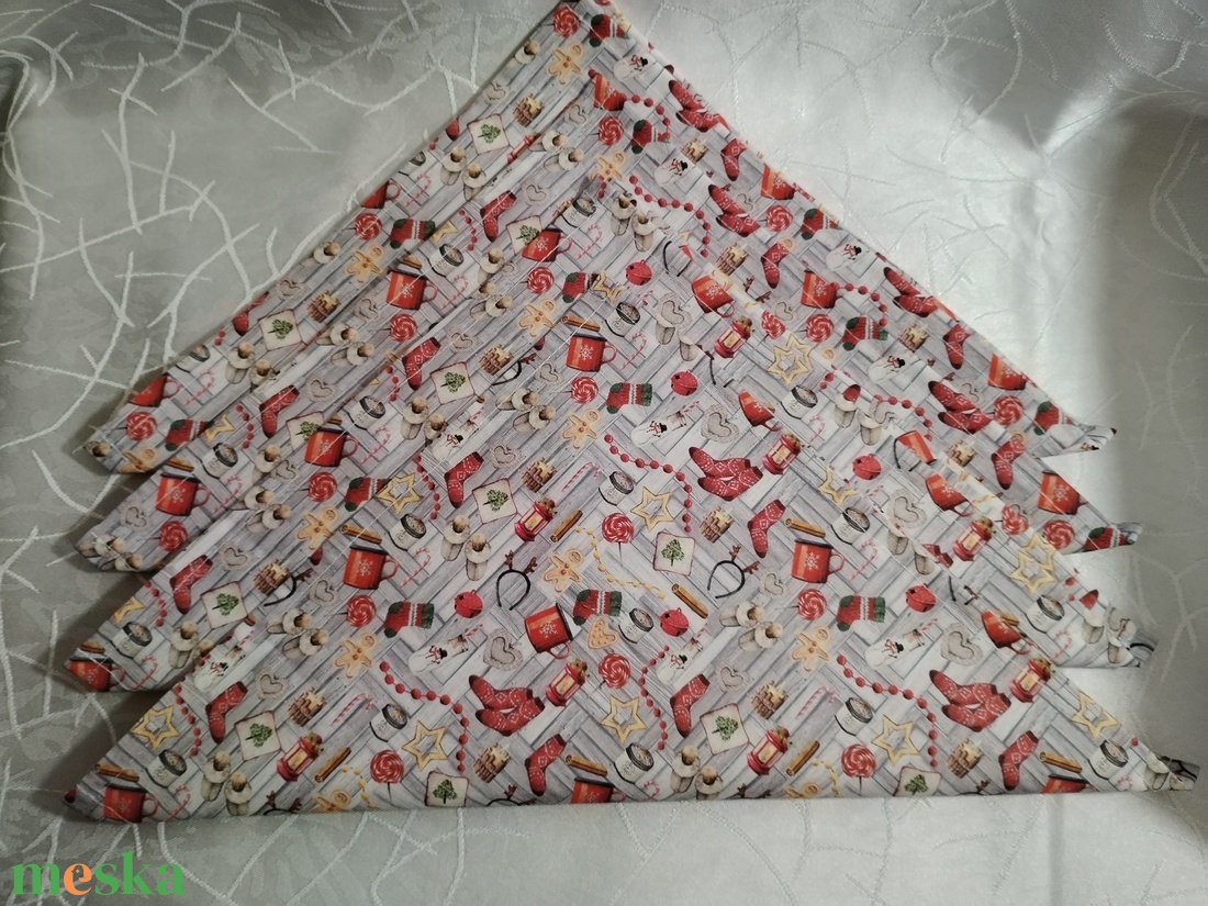 Karácsonyi textil szalvéta (szürke) - karácsony - karácsonyi lakásdekoráció - ünnepi asztaldekoráció - Meska.hu Karácsonyi textil szalvéta (szürke) - karácsony - karácsonyi lakásdekoráció - ünnepi asztaldekoráció - Meska.hu