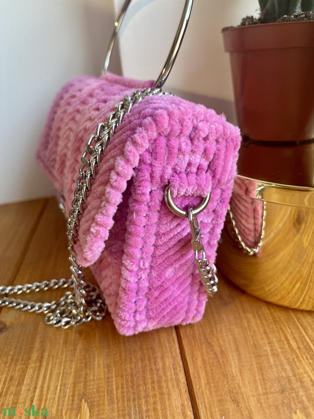 Mályva plüss táska - táska & tok - kézitáska & válltáska - vállon átvethető táska - Meska.hu