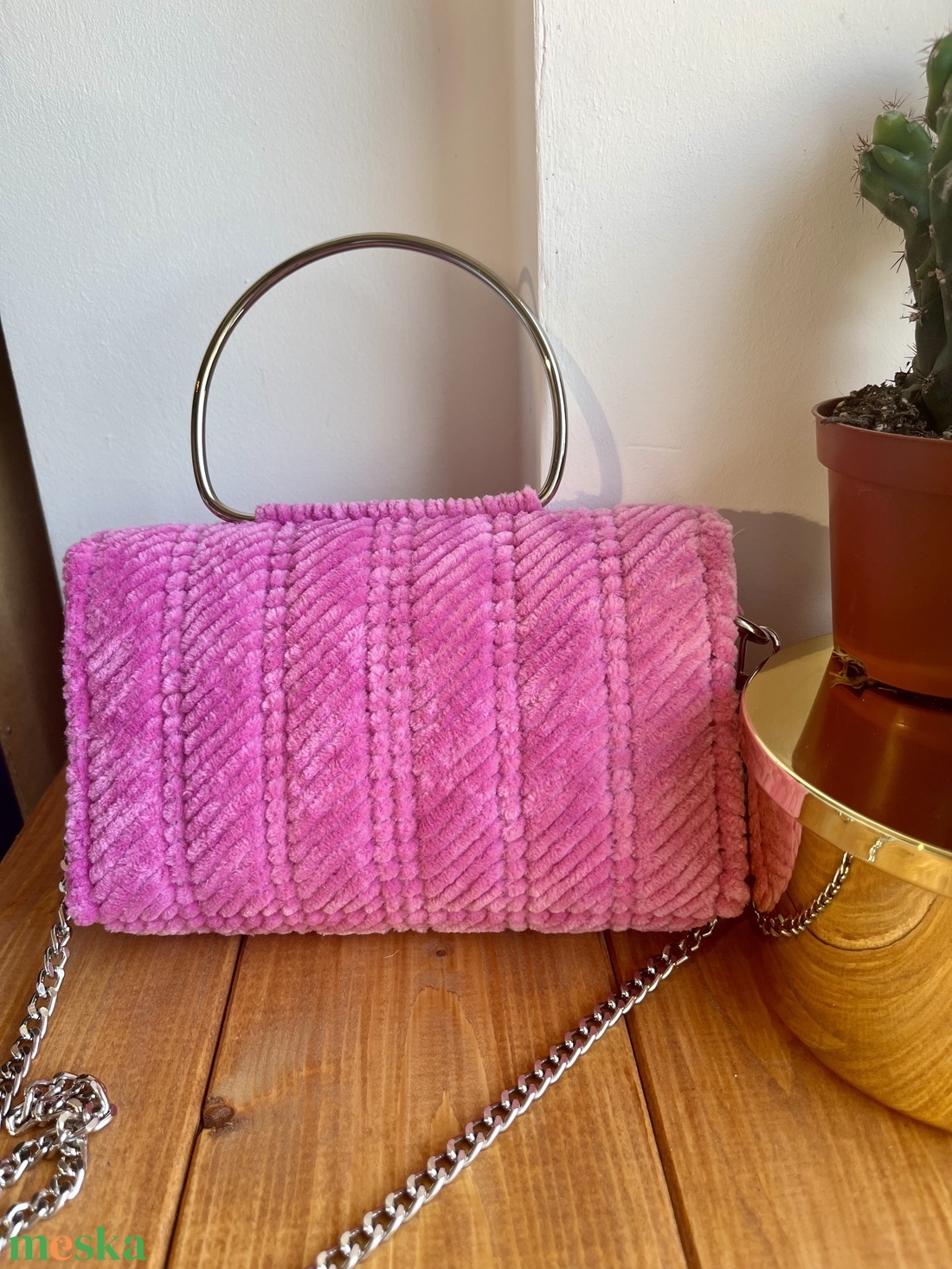 Mályva plüss táska - táska & tok - kézitáska & válltáska - vállon átvethető táska - Meska.hu