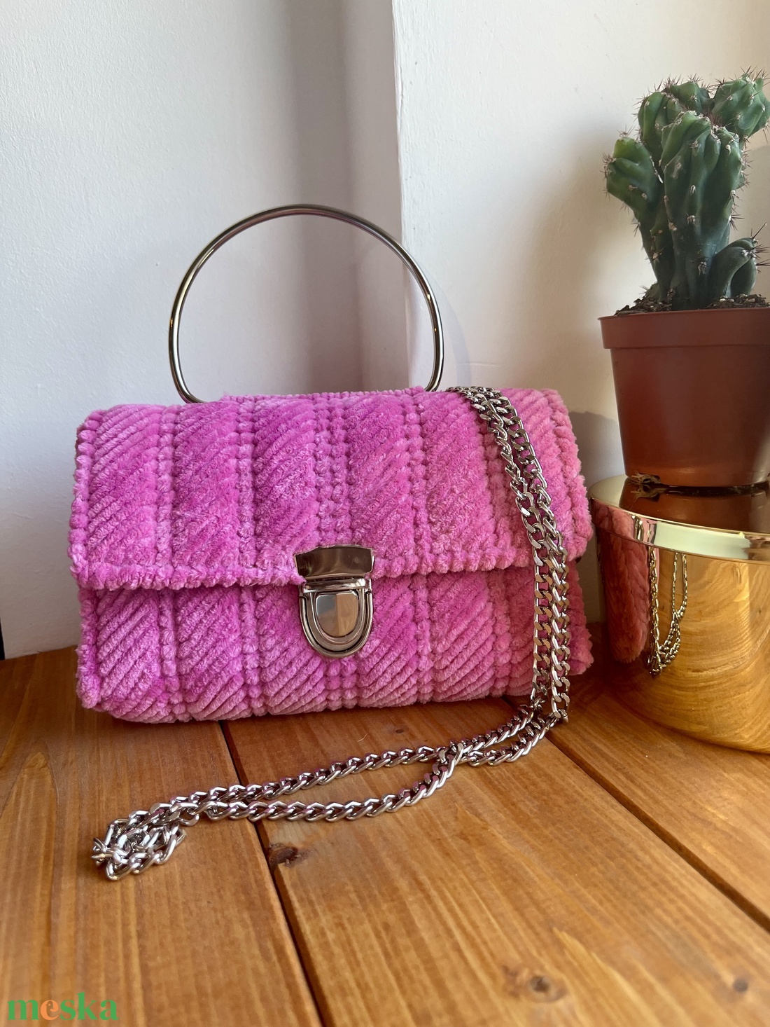 Mályva plüss táska - táska & tok - kézitáska & válltáska - vállon átvethető táska - Meska.hu