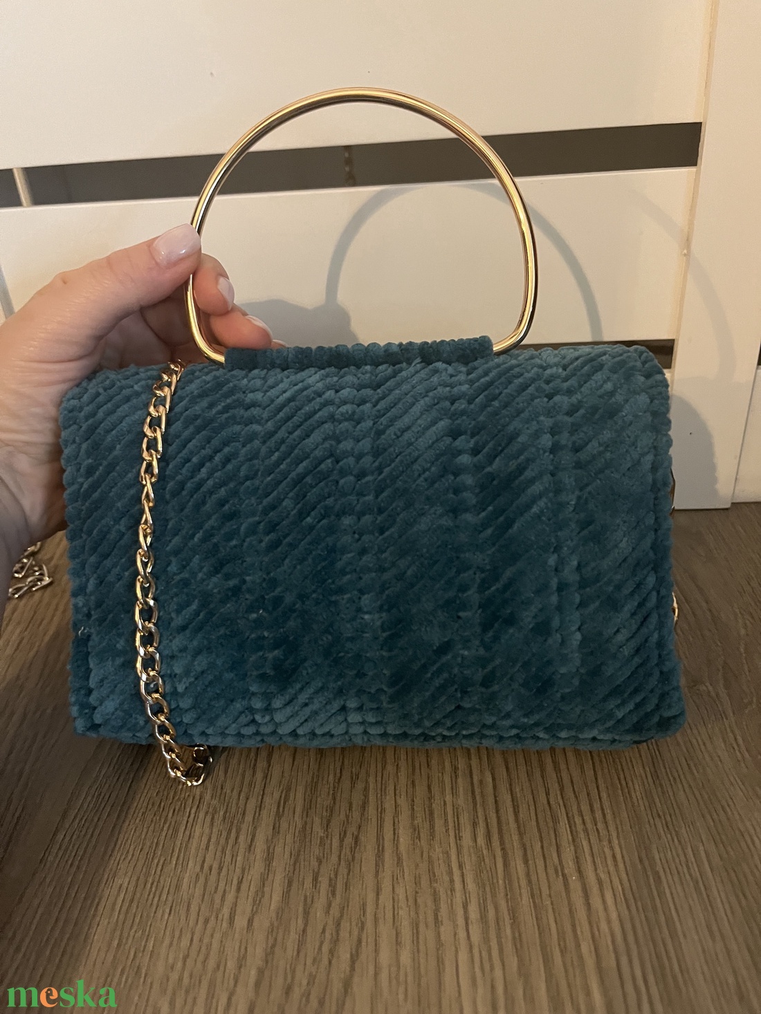 Olajzöld plüss táska - táska & tok - kézitáska & válltáska - vállon átvethető táska - Meska.hu