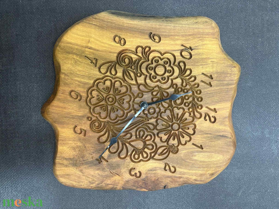 Egyedi keményfa falióra - otthon & életmód - dekoráció - fali és függő dekoráció - falióra & óra - Meska.hu Egyedi keményfa falióra - otthon & életmód - dekoráció - fali és függő dekoráció - falióra & óra - Meska.hu
