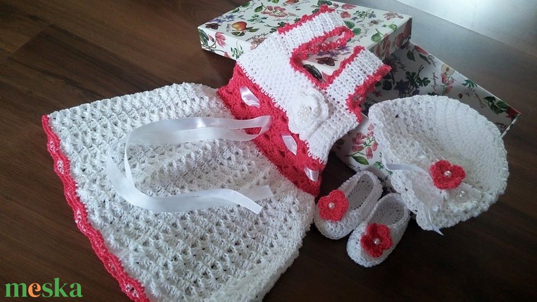 Horgolt gyönyörűséges keresztelő ruha ordogneanna részére - baba - mama - babaruházat - keresztelő ruha - Meska.hu