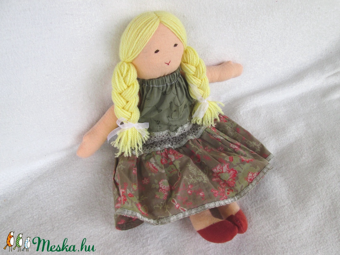 Szőke baba kiscipőben -  - Meska.hu