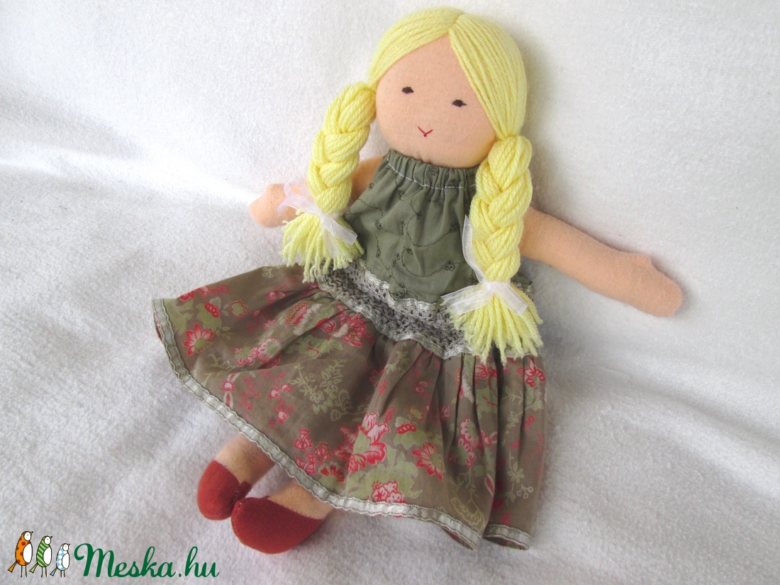 Szőke baba kiscipőben -  - Meska.hu