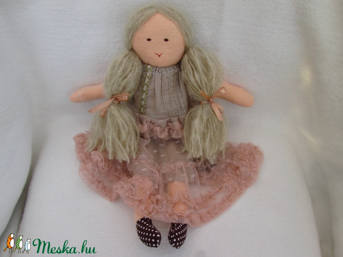  Baba csipkésben -  - Meska.hu