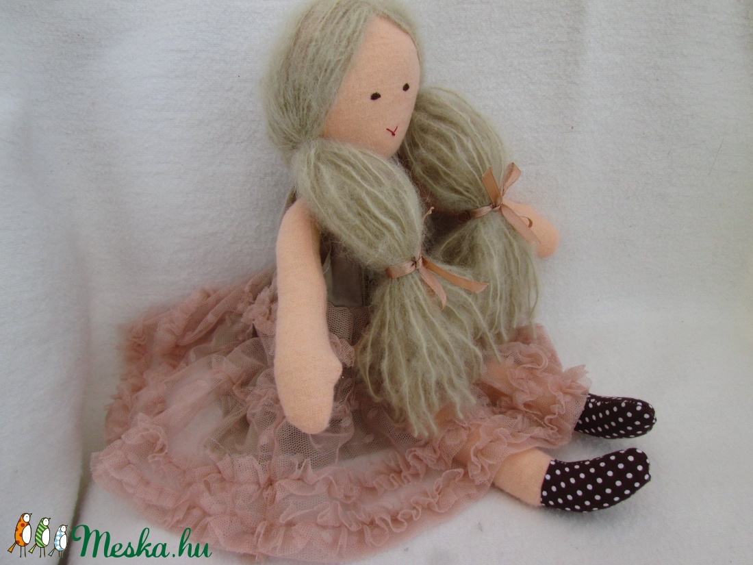  Baba csipkésben -  - Meska.hu