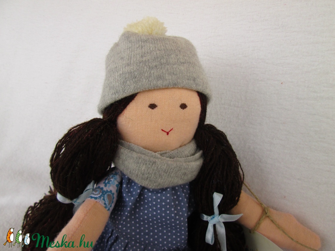 Barna baba kék pöttyösben, téliesen -  - Meska.hu