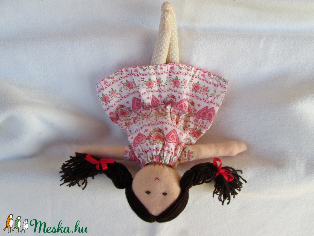 Barna baba szivecskés ruhában -  - Meska.hu