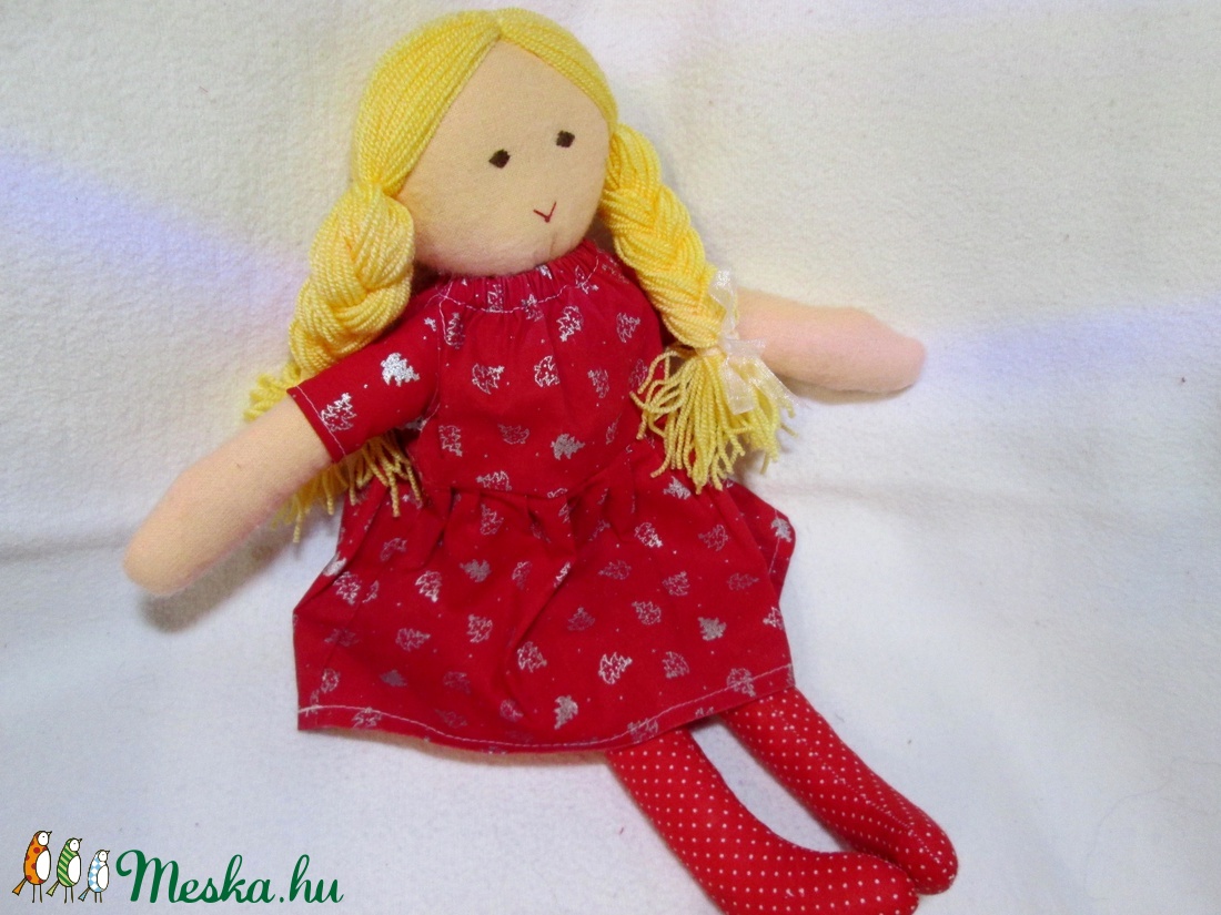 Baba pirosban -  - Meska.hu