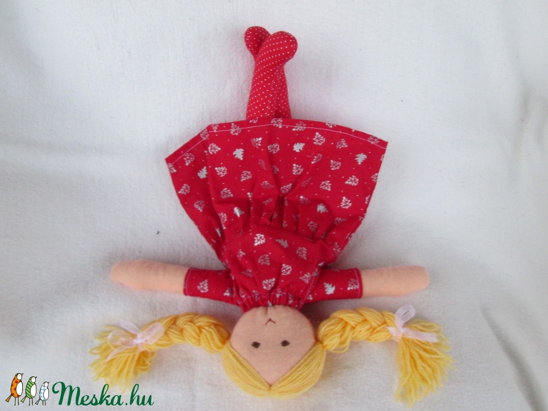 Baba pirosban -  - Meska.hu