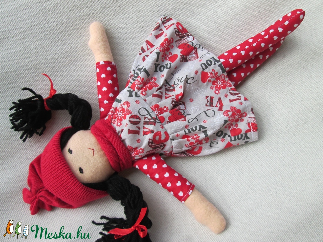 Baba piros sapkában  - játék & sport - baba & babaház - baba - Meska.hu