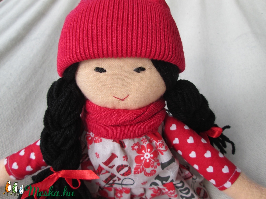 Baba piros sapkában  - játék & sport - baba & babaház - baba - Meska.hu