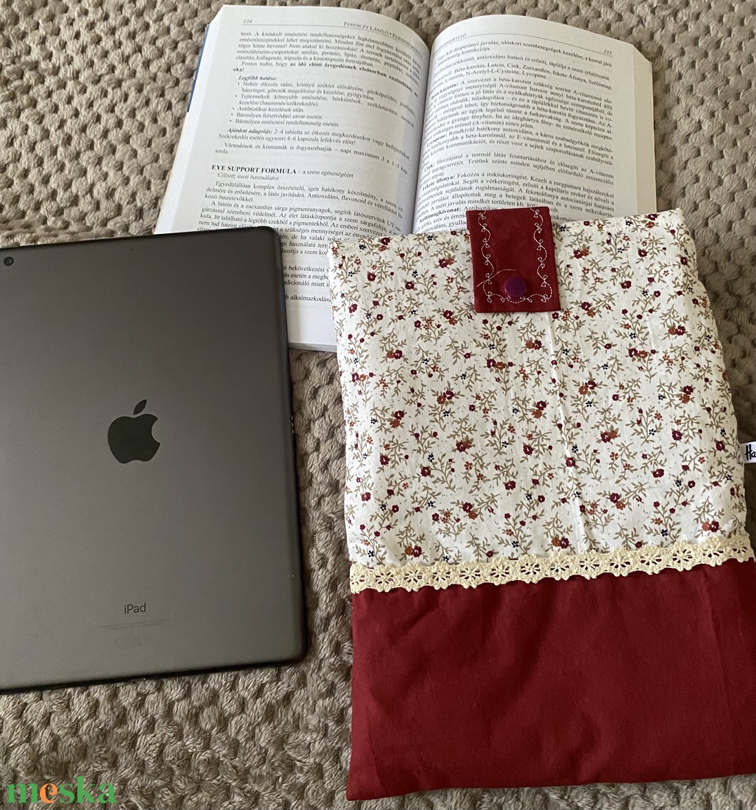 Könyvvédő tok/ tablet tartó - könyv & zene - könyvtok - Meska.hu Könyvvédő tok/ tablet tartó - könyv & zene - könyvtok - Meska.hu