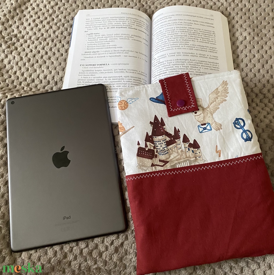 Könyvvédő tok/ tablet tartó - könyv & zene - könyvtok - Meska.hu Könyvvédő tok/ tablet tartó - könyv & zene - könyvtok - Meska.hu