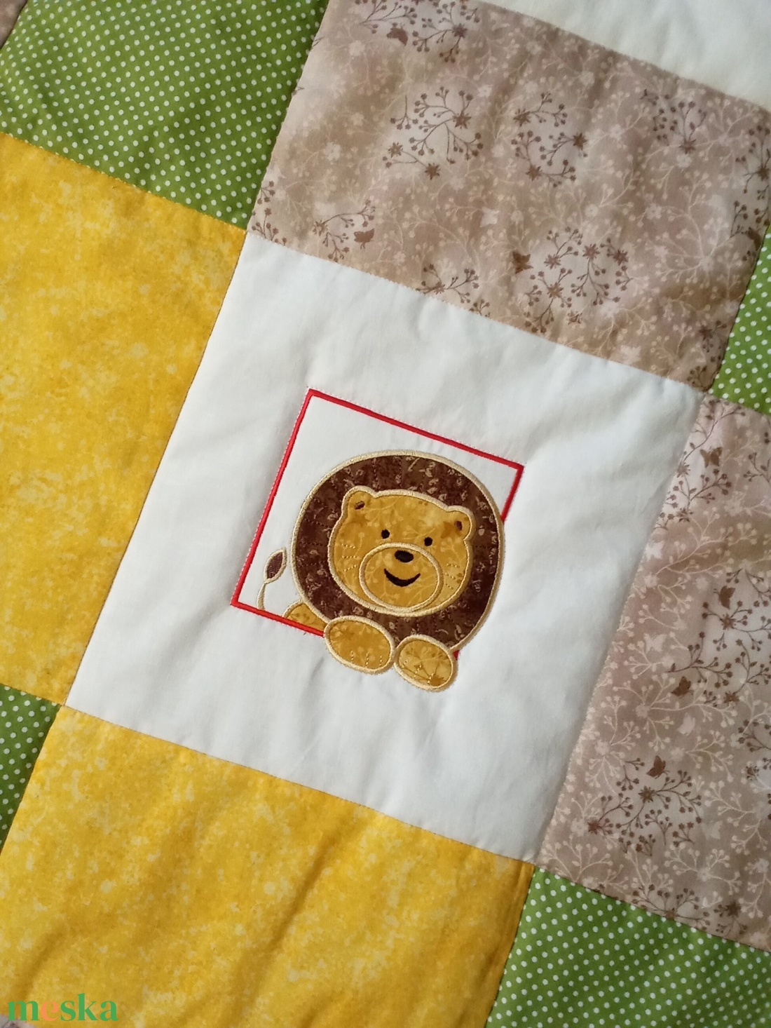 OROSZLÁNOS Takaró drapp, zöld és sárga színben - baba - mama - baba ágynemű - babatakaró, gyerek pléd - Meska.hu