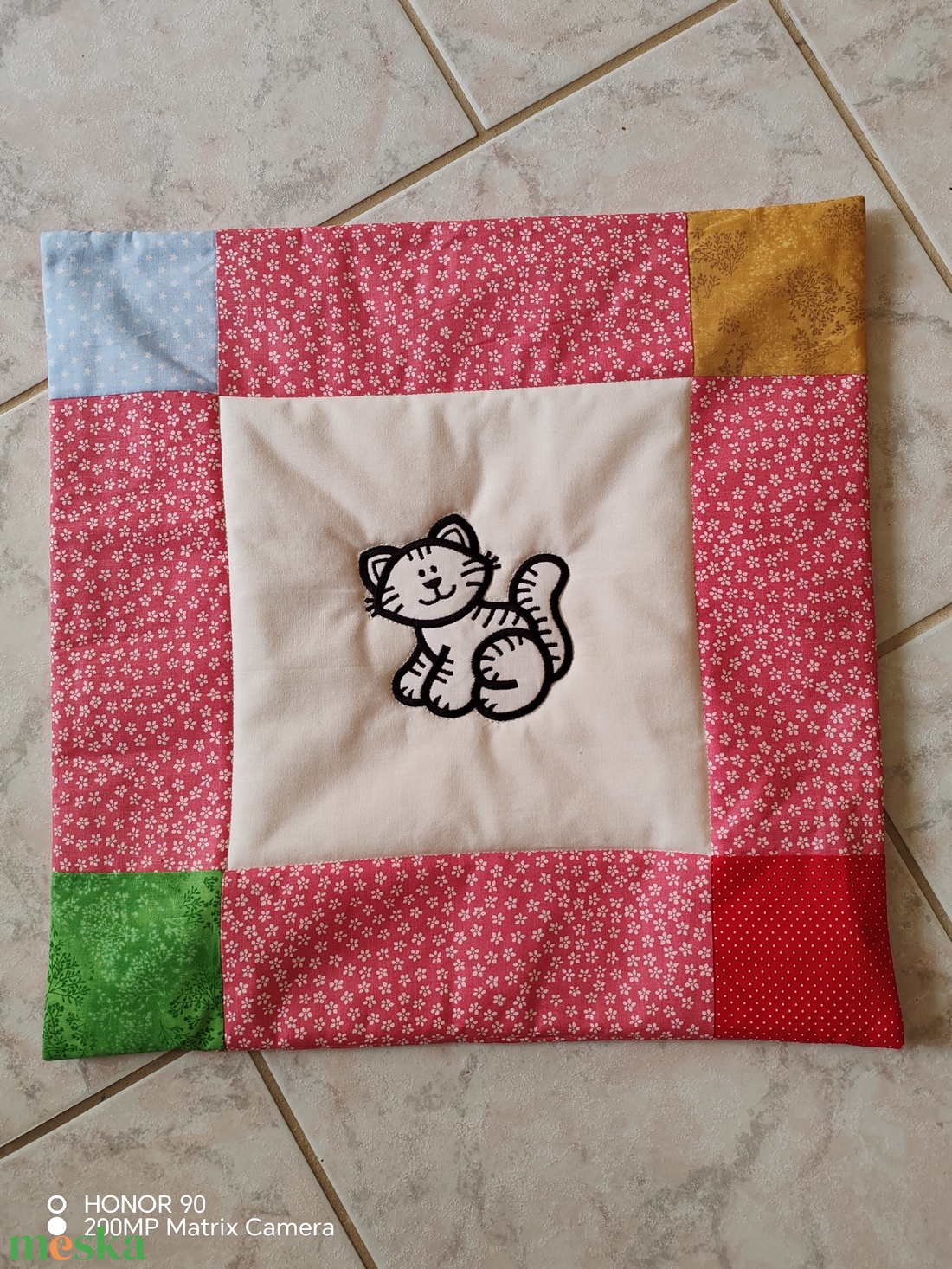 Cicás  párnahuzat  - baba - mama - babaszoba dekoráció - gyerek díszpárna - Meska.hu