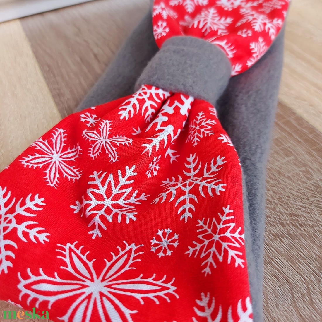 Fejpánt Fülvédő Piros-Hópelyhes - ruha & divat - sál, sapka, kendő - fejpánt - Meska.hu