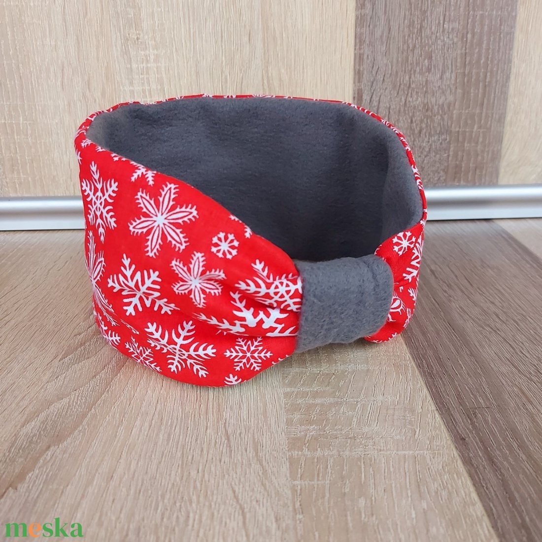 Fejpánt Fülvédő Piros-Hópelyhes - ruha & divat - sál, sapka, kendő - fejpánt - Meska.hu