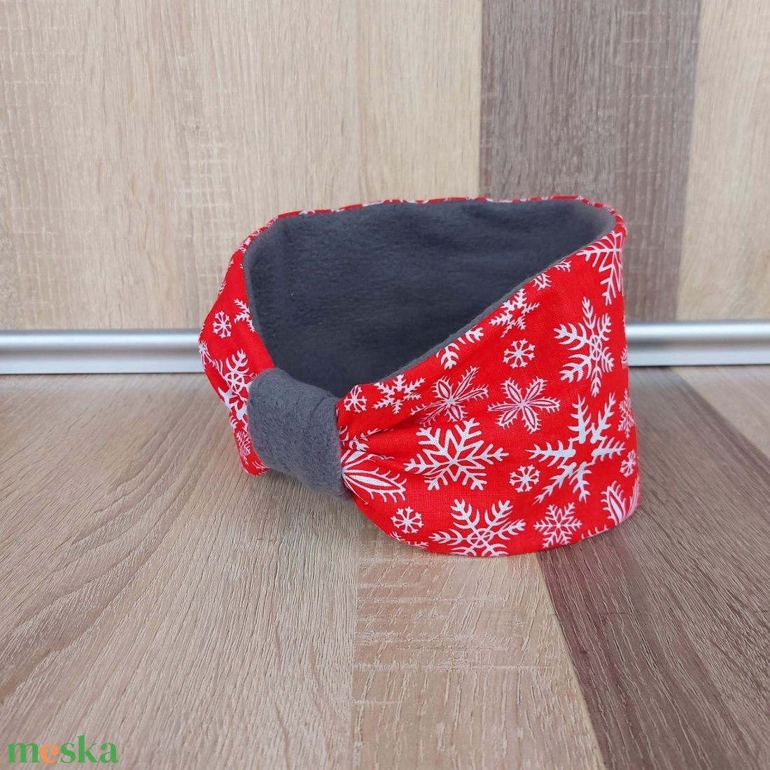 Fejpánt Fülvédő Piros-Hópelyhes - ruha & divat - sál, sapka, kendő - fejpánt - Meska.hu
