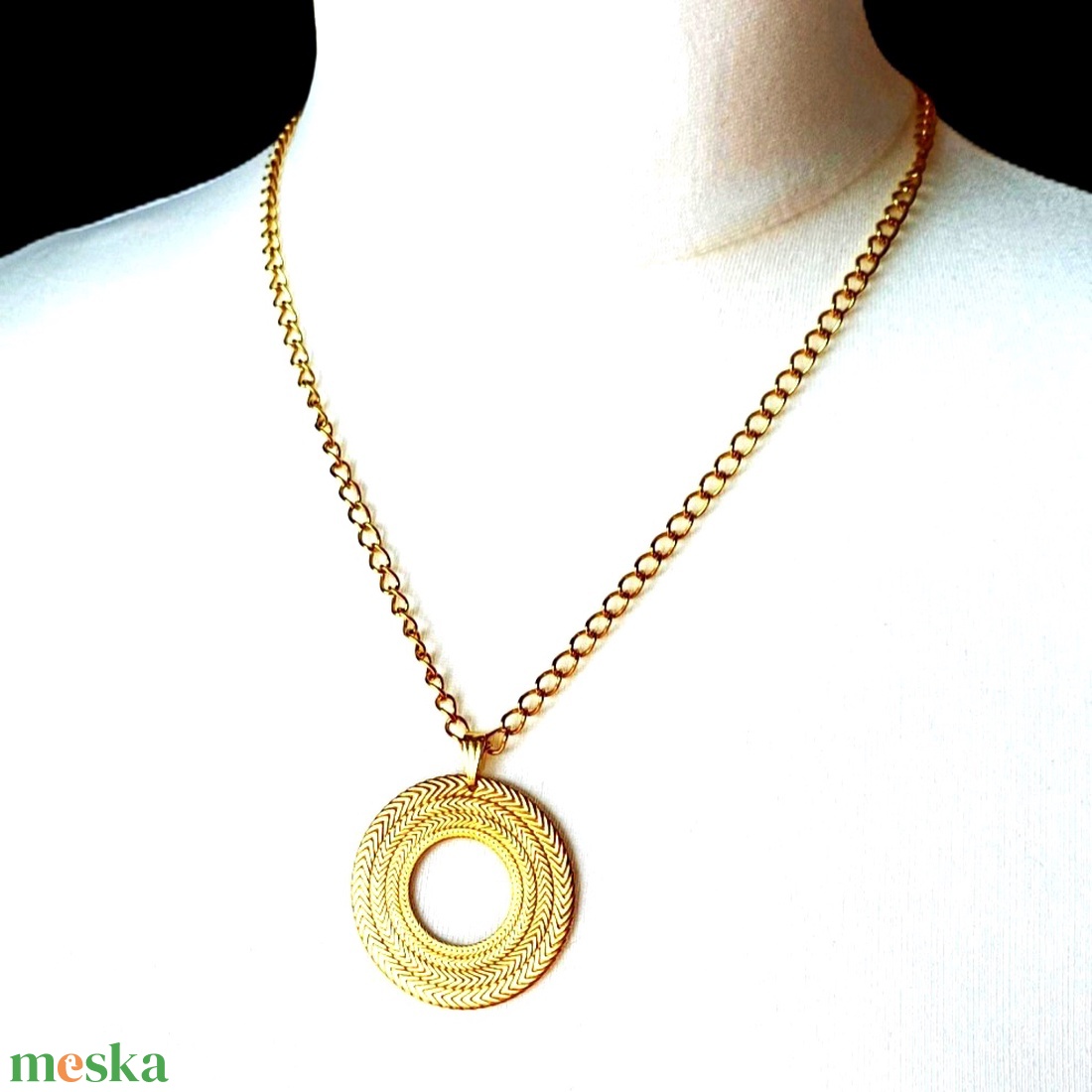 Örvény aranyban nemesacél medál fonott barna bőr nyakláncon férfiaknak - nőknek - ékszer - nyaklánc - medálos nyaklánc - Meska.hu