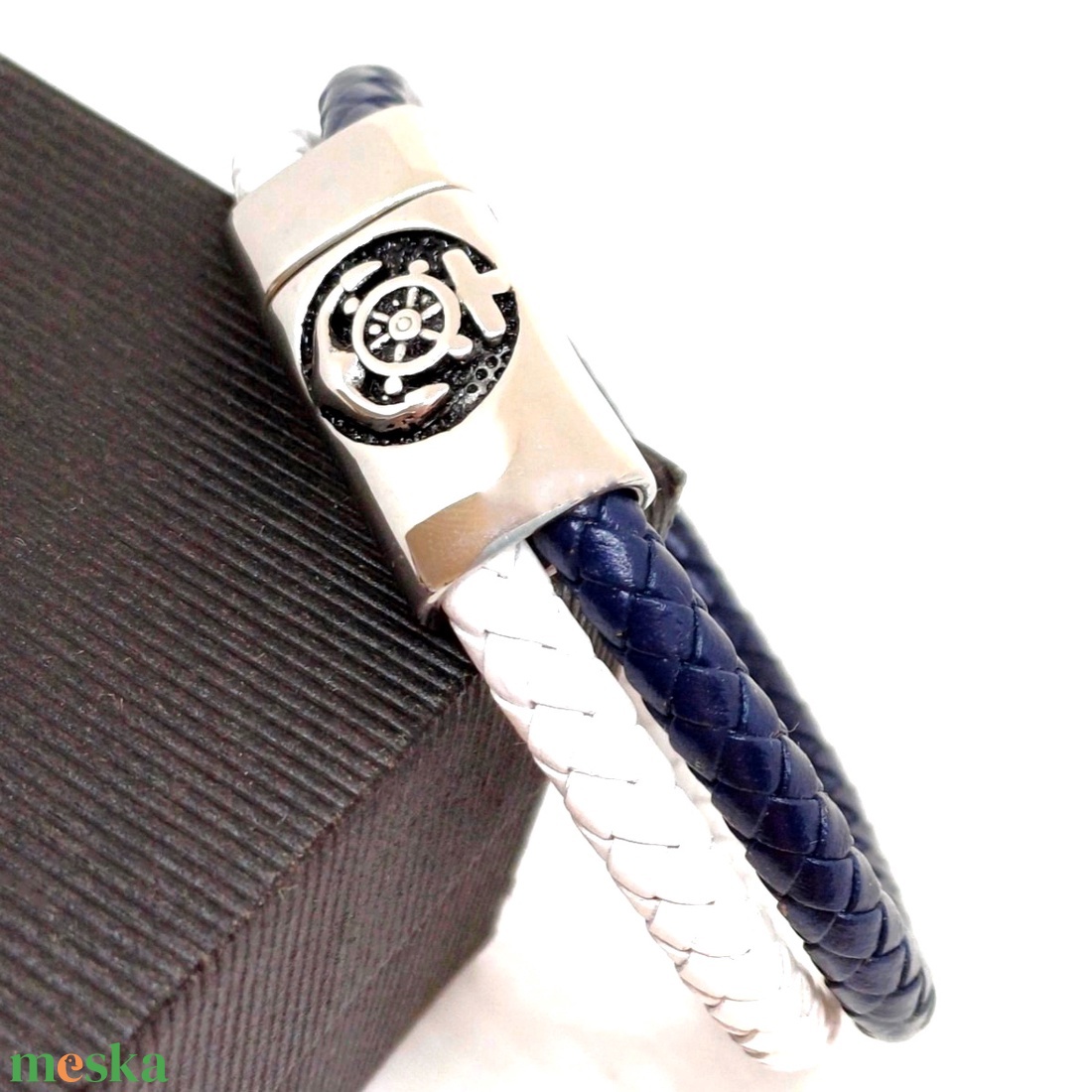 Tengerész piros-fehér valódi bőr karkötő, horgony mintás, nemesacél mágneszárral, nőknek - ékszer - karkötő - fonott karkötő - Meska.hu