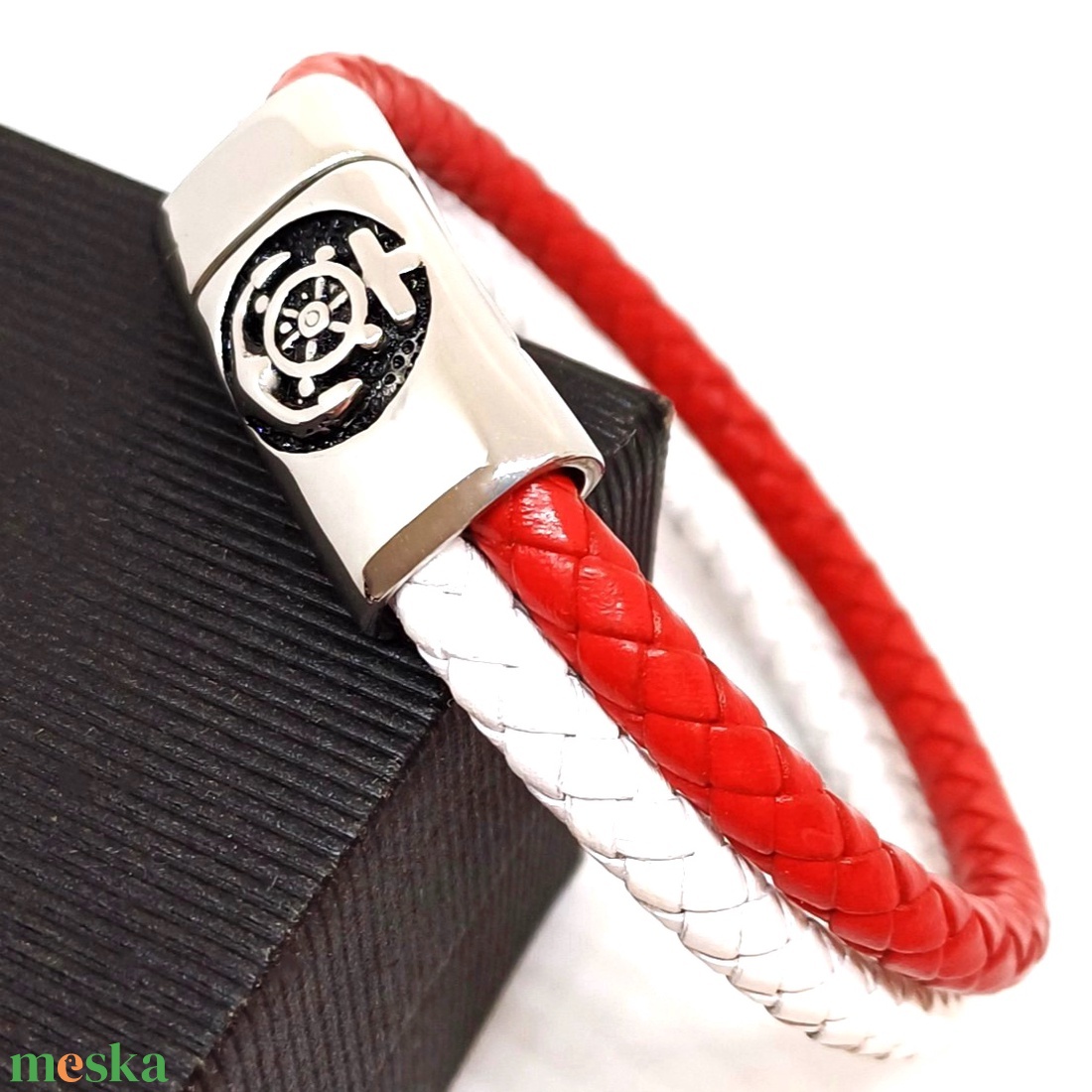 Tengerész piros-fehér valódi bőr karkötő, horgony mintás, nemesacél mágneszárral, nőknek - ékszer - karkötő - fonott karkötő - Meska.hu