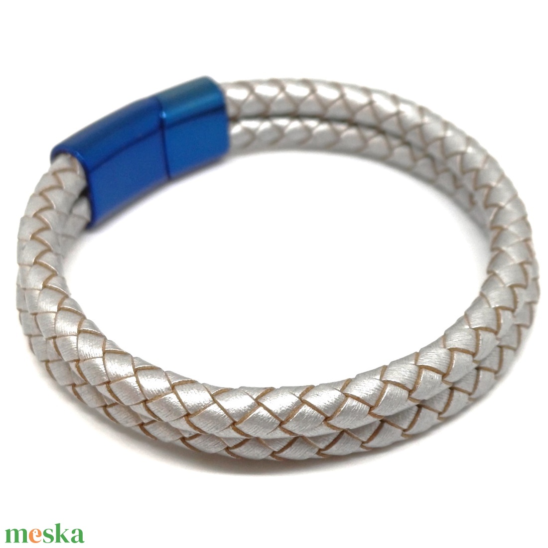 Metál ezüst-kék női statement karkötő nemesacél mágneskapoccsal, női karkötő - ékszer - karkötő - fonott karkötő - Meska.hu