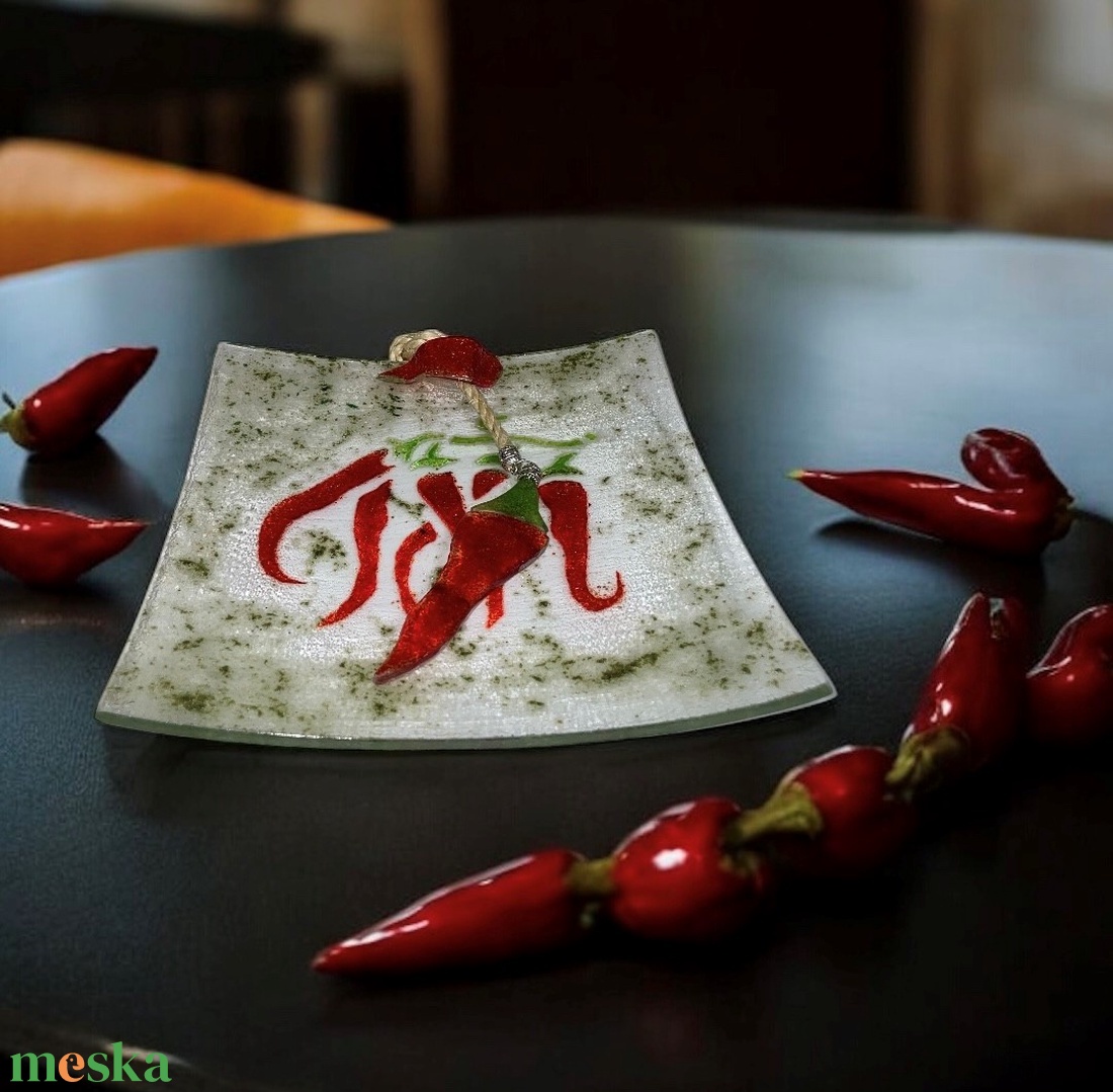 Chilimánia üveg szalvétatartó - otthon & életmód - konyhafelszerelés, tálalás - tálalás - szalvétatartó, szalvétagyűrű - Meska.hu Chilimánia üveg szalvétatartó - otthon & életmód - konyhafelszerelés, tálalás - tálalás - szalvétatartó, szalvétagyűrű - Meska.hu