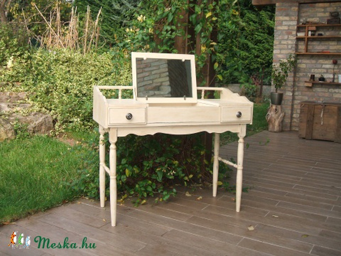 Fésülködő asztal (íróasztal, laptop asztal) -  - Meska.hu