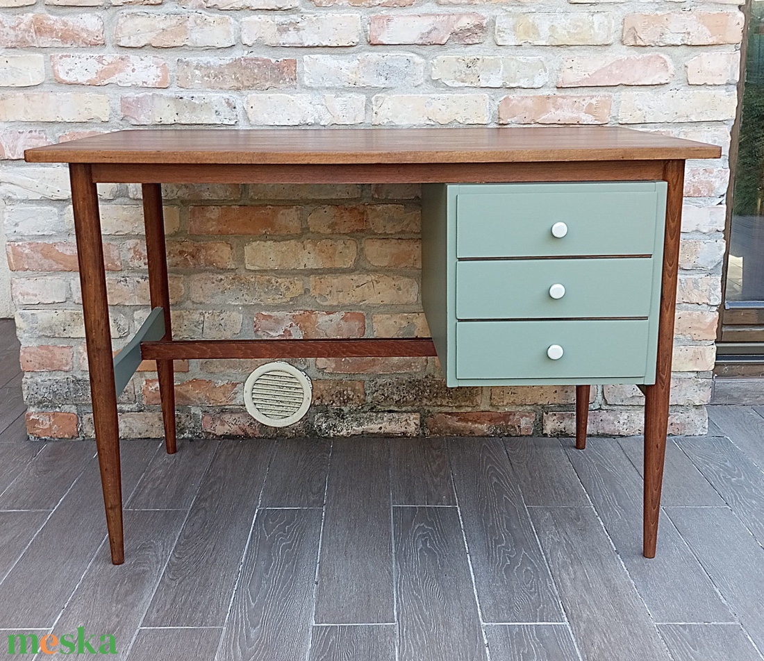 Felújított retro, mid century térbe állítható íróasztal - otthon & életmód - bútor - asztal - Meska.hu