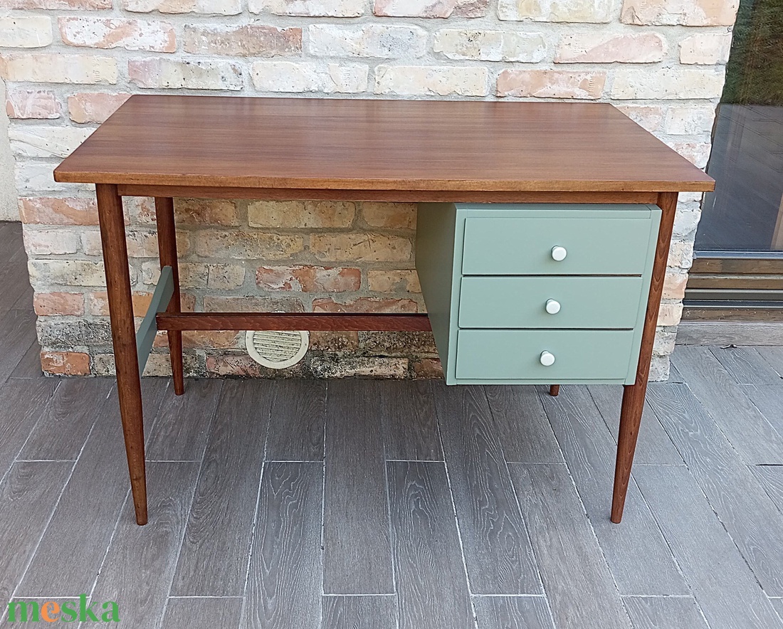 Felújított retro, mid century térbe állítható íróasztal - otthon & életmód - bútor - asztal - Meska.hu