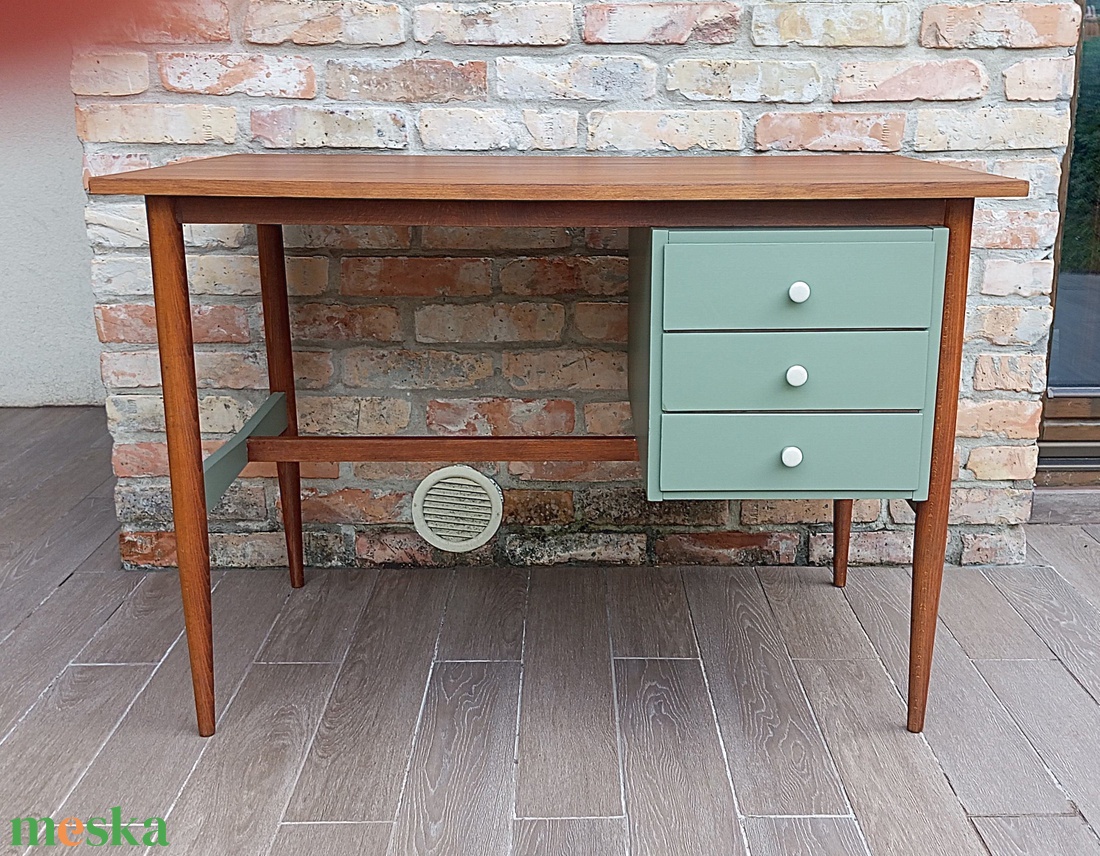 Felújított retro, mid century térbe állítható íróasztal - otthon & életmód - bútor - asztal - Meska.hu