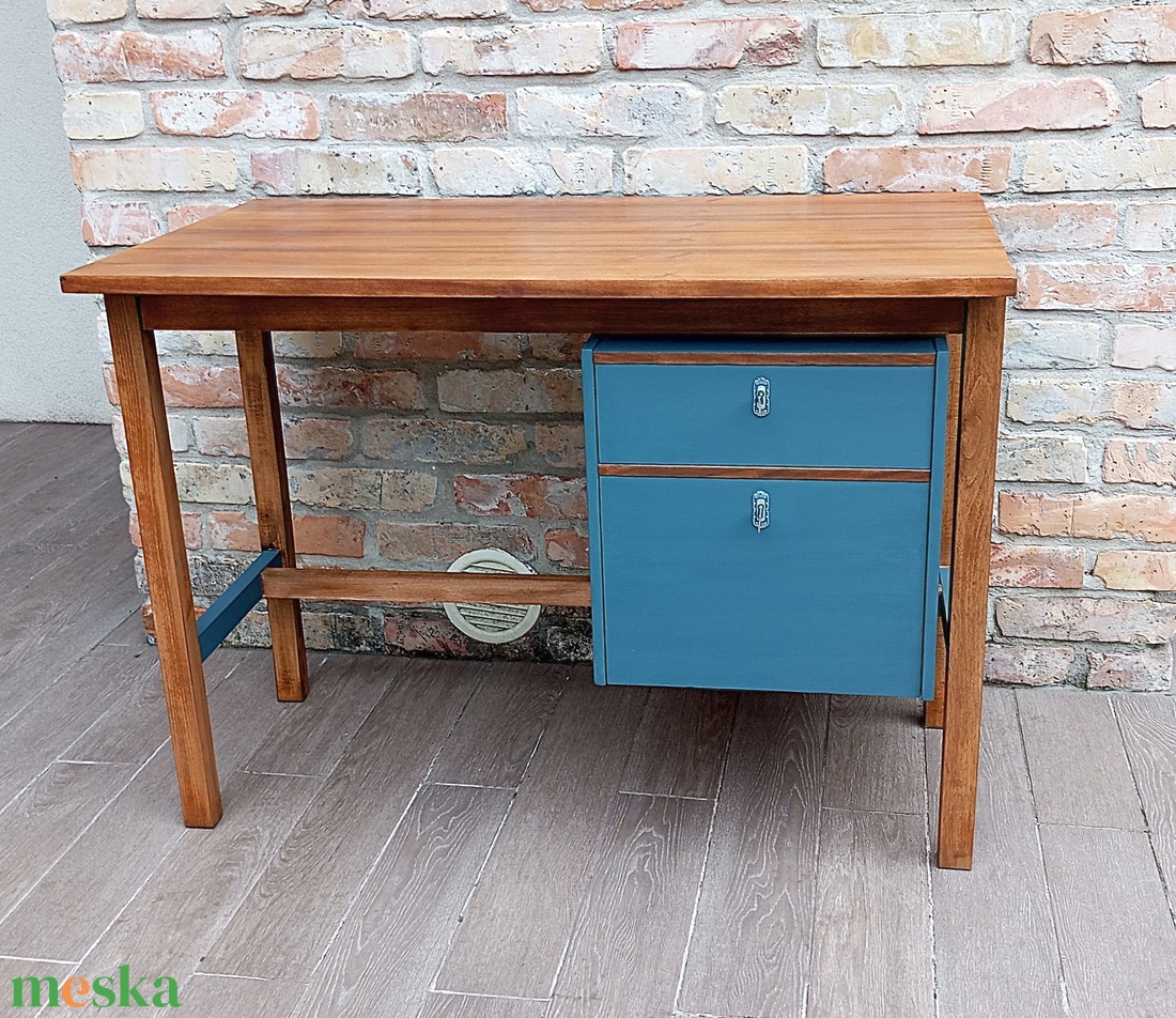 Felújított lengyel, retro, mid century térbe állítható íróasztal - otthon & életmód - bútor - asztal - Meska.hu