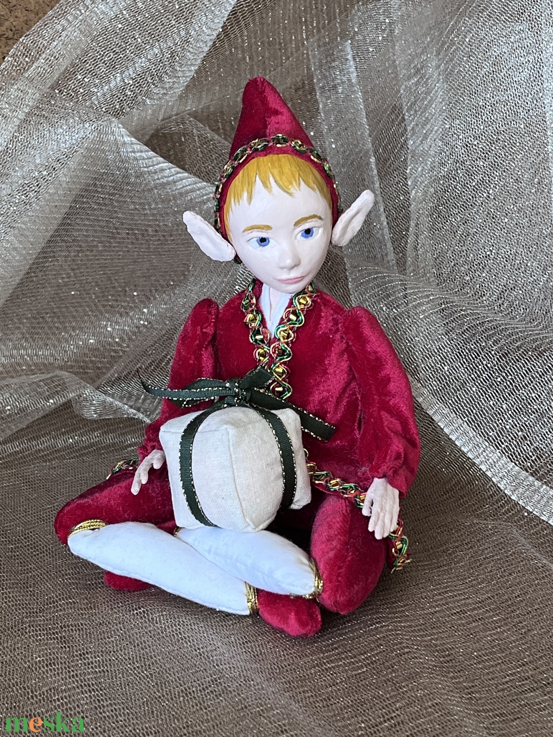 Manó a polcon (piros) - karácsony - karácsonyi lakásdekoráció - karácsonyi manók, figurák - Meska.hu