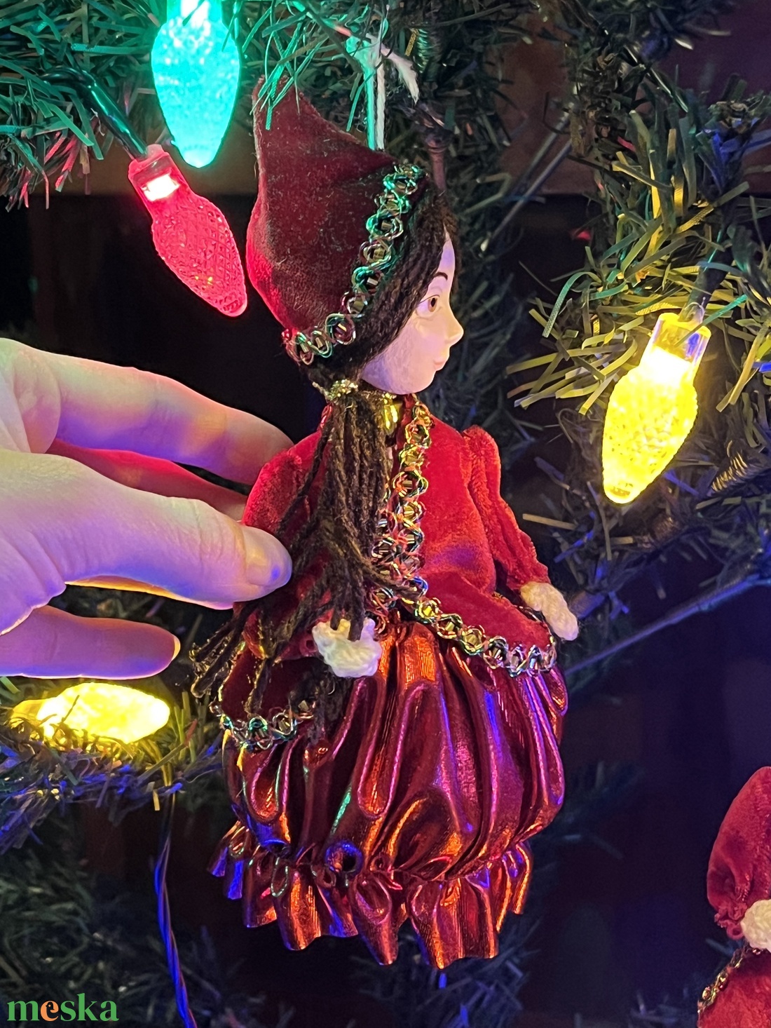 Manó lány karácsonyfadísz - karácsony - karácsonyi lakásdekoráció - karácsonyfadíszek - Meska.hu