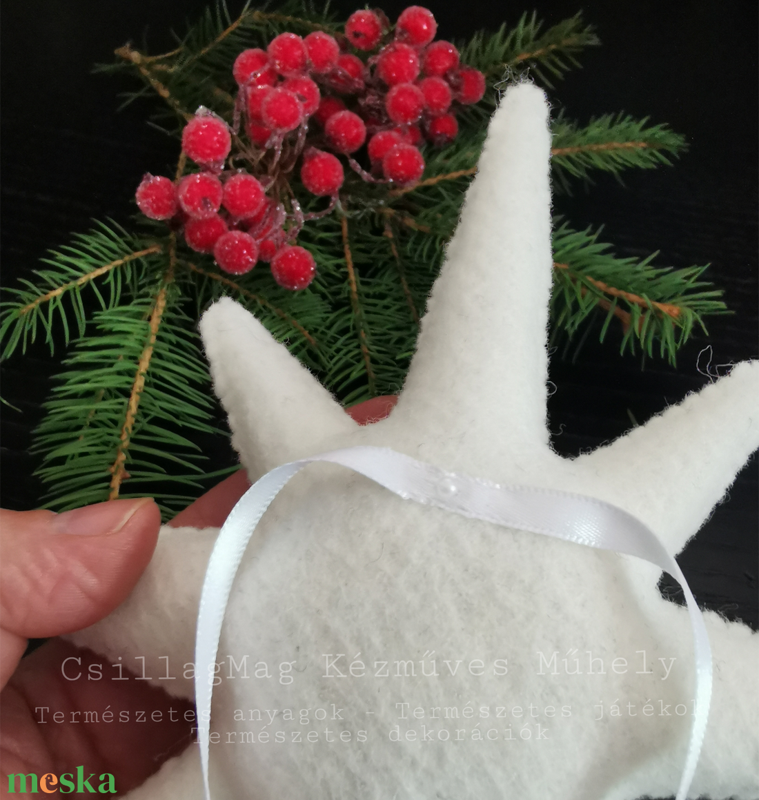 CSILLAGMAG-CSÚCSDÍSZEK BÉKEBELI  DÍSZEK FEHÉR TERMÉSZETES ANYAG GYAPJÚFILC GYAPJÚ HÍMZÉSSEL GYÖNGYÖKKEL SZATÉNSZALAGGAL  - karácsony - karácsonyi lakásdekoráció - karácsonyfadíszek - Meska.hu