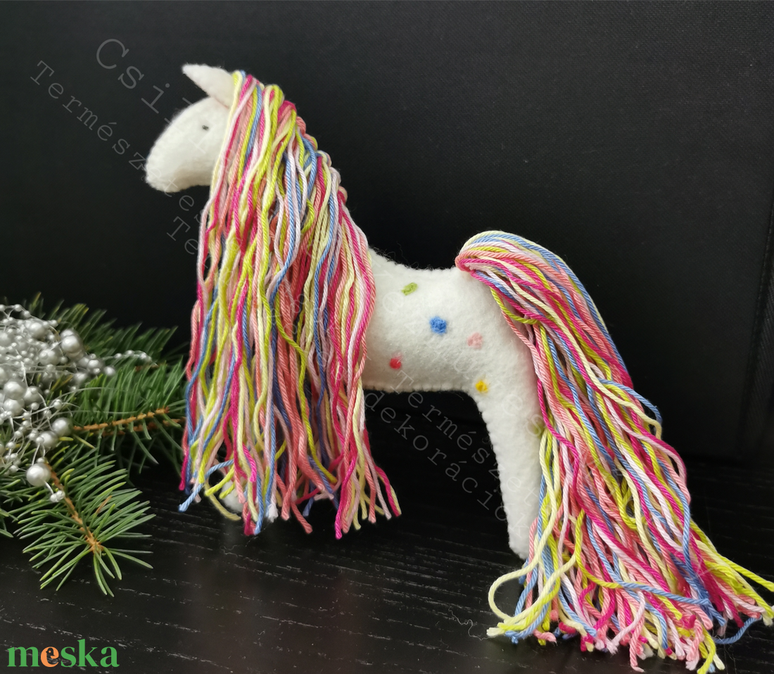 TÜNDÉRPACI CSILLAGMAG-TÜNDÉRLOVACSKA EGYEDI TERMÉSZETES ANYAGOKBÓL GYAPJÚFILC GYAPJÚ WALDORF TERMÉSZETES JÁTÉK PÖTTYÖS  - játék & sport - plüssállat & játékfigura - ló - Meska.hu