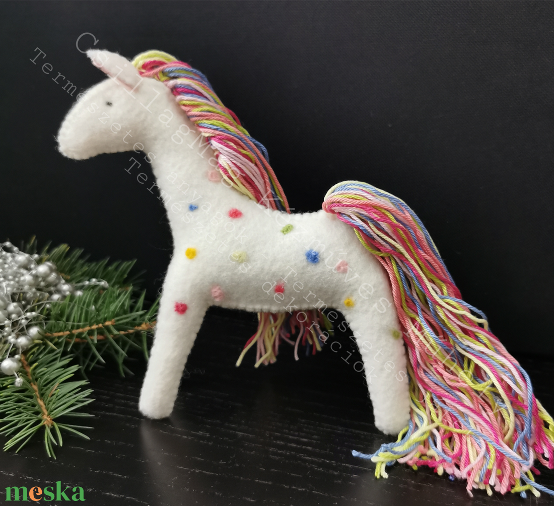 TÜNDÉRPACI CSILLAGMAG-TÜNDÉRLOVACSKA EGYEDI TERMÉSZETES ANYAGOKBÓL GYAPJÚFILC GYAPJÚ WALDORF TERMÉSZETES JÁTÉK PÖTTYÖS  - játék & sport - plüssállat & játékfigura - ló - Meska.hu