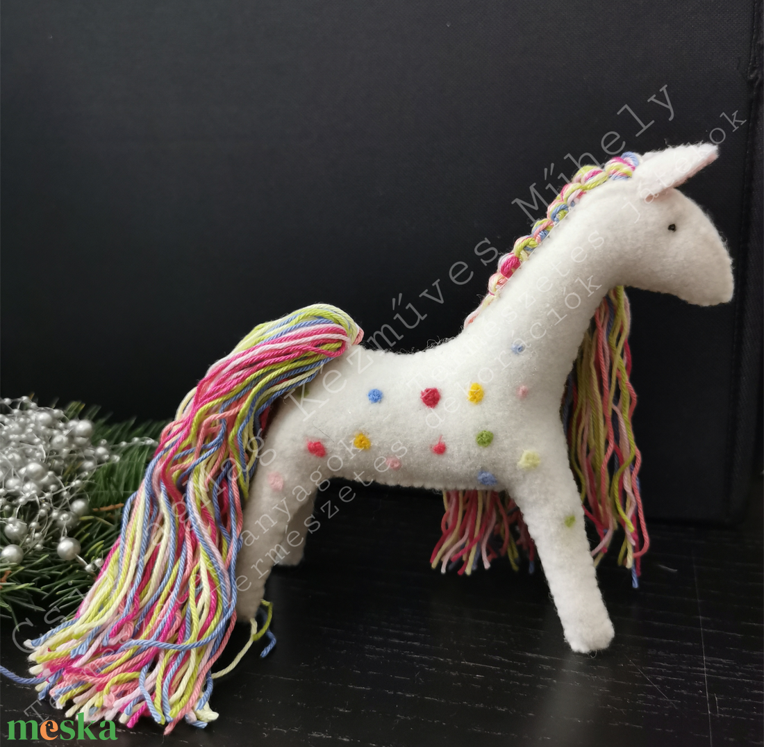 TÜNDÉRPACI CSILLAGMAG-TÜNDÉRLOVACSKA EGYEDI TERMÉSZETES ANYAGOKBÓL GYAPJÚFILC GYAPJÚ WALDORF TERMÉSZETES JÁTÉK PÖTTYÖS  - játék & sport - plüssállat & játékfigura - ló - Meska.hu