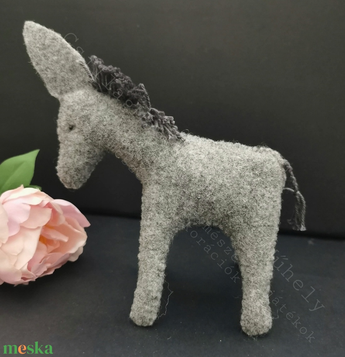 SZAMÁR CSACSI TERMÉSZETES ANYAGOK GYAPJÚFILC GYAPJÚ 100 %-OS PAMUTFONAL EGYEDI KÉZMŰVES ÁLLATFIGURA WALDORF NEMEZ JÁTÉK - játék & sport - plüssállat & játékfigura - más figura - Meska.hu