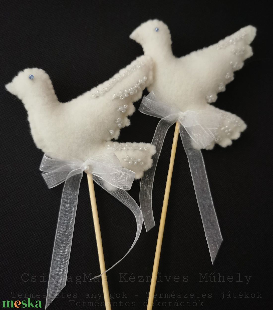 Esküvői Hófehér Galamb Környezettudatos Köszönőajándék Vendégajándék Hímzéssel Gyöngyökkel Egyedi Ajándék Gyapjúfilcből - esküvő - dekoráció - helyszíni dekor - Meska.hu