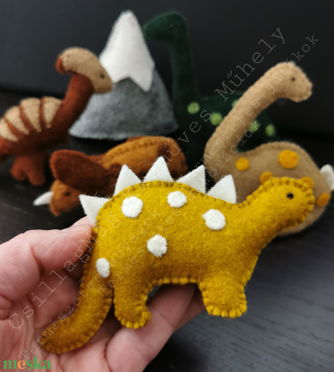 DINOSZAURUSZOK 6 DB/SZETT TERMÉSZETES ANYAGOK GYAPJÚFILC GYAPJÚ EGYEDI JÁTÉK DÍNÓK VULKÁN WALDORF  - játék & sport - plüssállat & játékfigura - más figura - Meska.hu