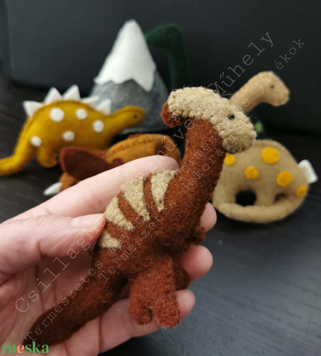 DINOSZAURUSZOK 6 DB/SZETT TERMÉSZETES ANYAGOK GYAPJÚFILC GYAPJÚ EGYEDI JÁTÉK DÍNÓK VULKÁN WALDORF  - játék & sport - plüssállat & játékfigura - más figura - Meska.hu